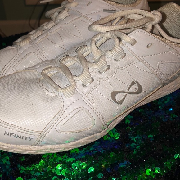 nfinity rival cheer shoes